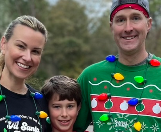 family after doing the holiday run