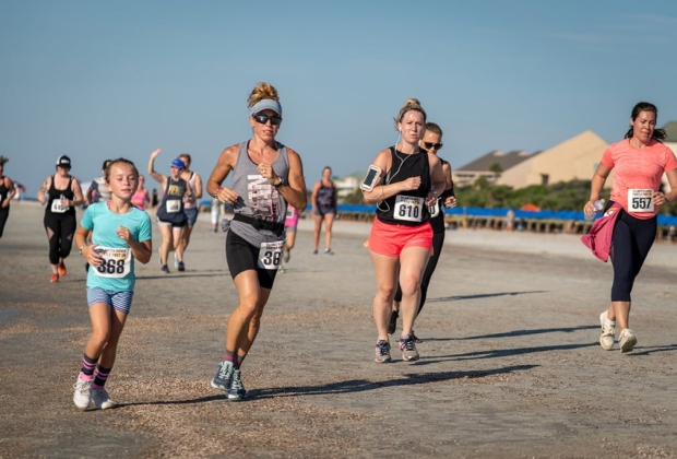 Turtle trot racers mid stride