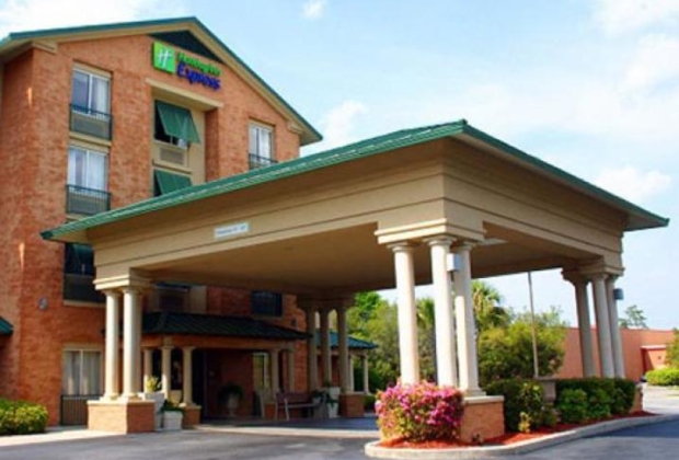 Holiday Inn Express front exterior