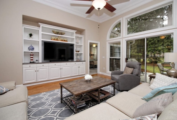 Royal Bay Circle interior