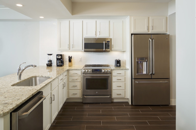 Oceanfront suite kitchen